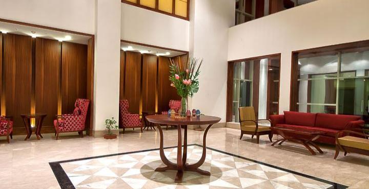 The Golden Plaza Hotel Panchkula Extérieur photo