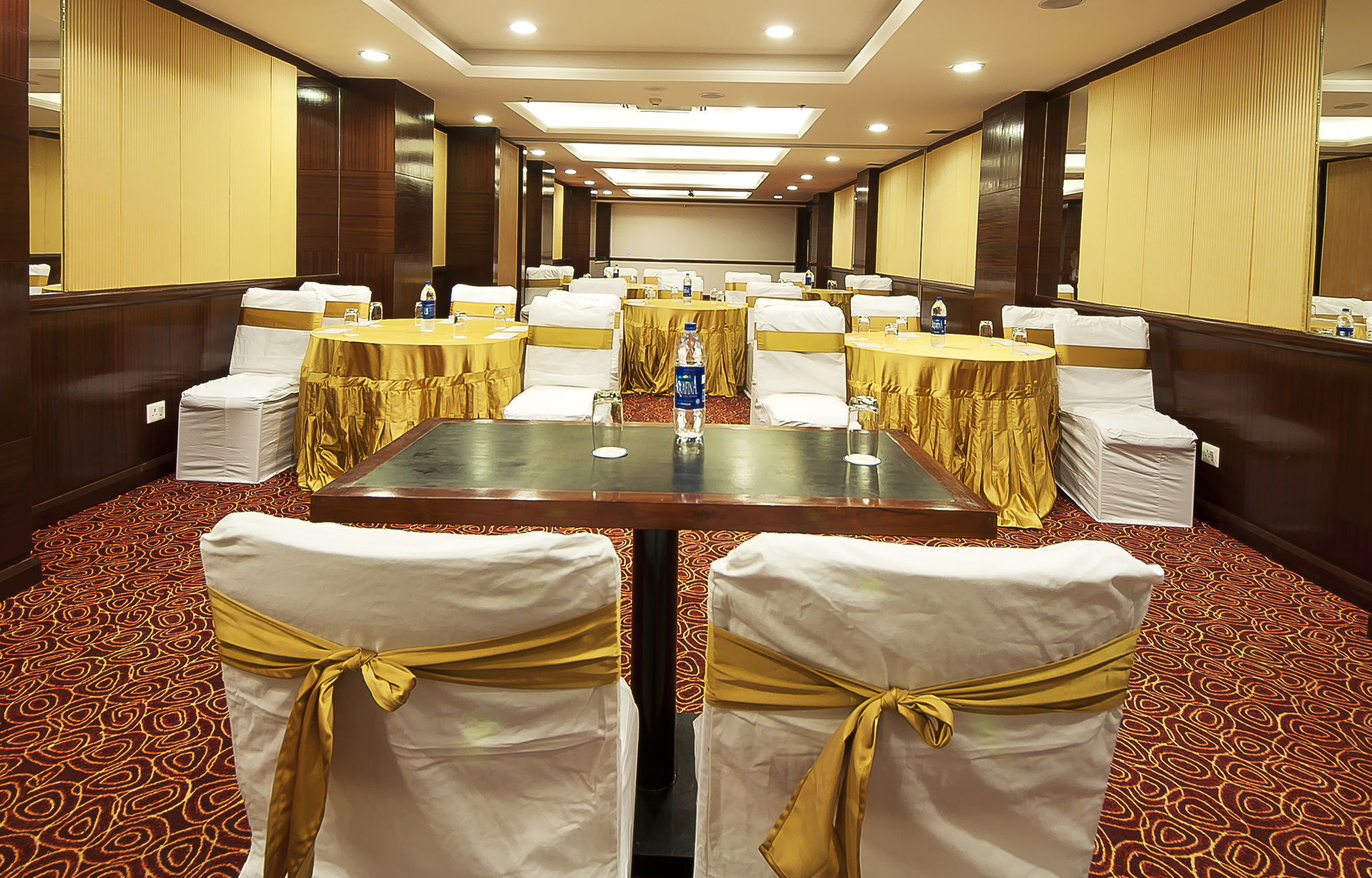 The Golden Plaza Hotel Panchkula Extérieur photo